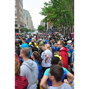 Crowd on Boylston Street looks at One Run finish line