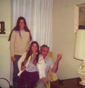Arthur Correa with two daughters
