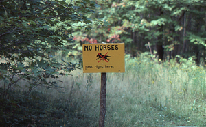 "No Horses" sign on the Carriage Road Trail Northwest Hill Spur - Upper Loop Trail junction.