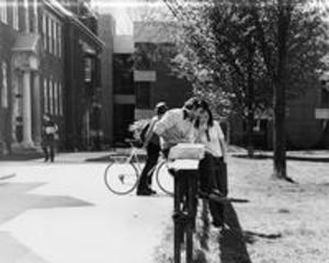 Students on the Gargoyle fence