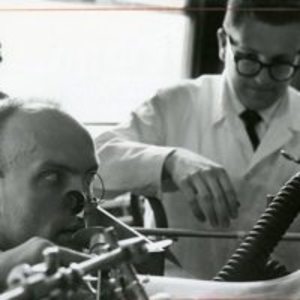 Joseph Milic-Emili and Vlad Fencl measure breath with a Plethysmograph
