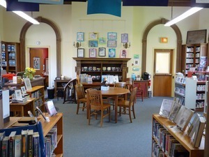 Tilton Library: reading area