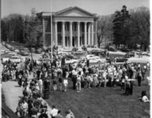 Commencement Picnic on Baxter Lawn, 1958