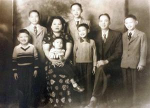 Fong family with six boys (1953)
