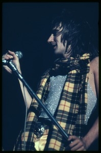 Rod Stewart in tartan scarf, performing with Faces, probably at the Reading Festival