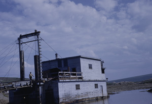 Placer gold dredge