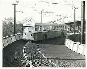 Sullivan Square upper level loop