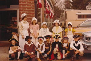 1975 grammar school children gather to meet President Gerald Ford