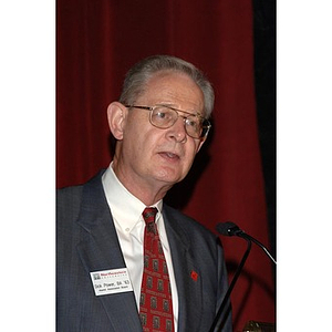 Dick Power speaks at the Alumni Ball