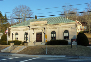 Gilbertville Public Library: exterior of front entrance