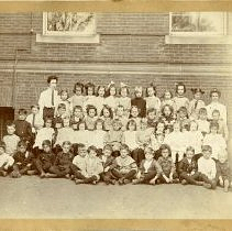Crosby School - Grade 1 - 1910